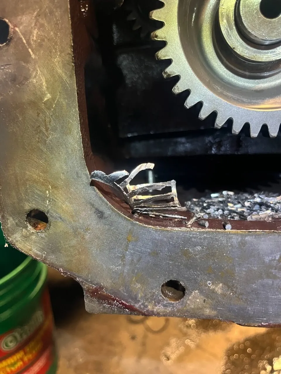 Inspection of damaged transmission gears